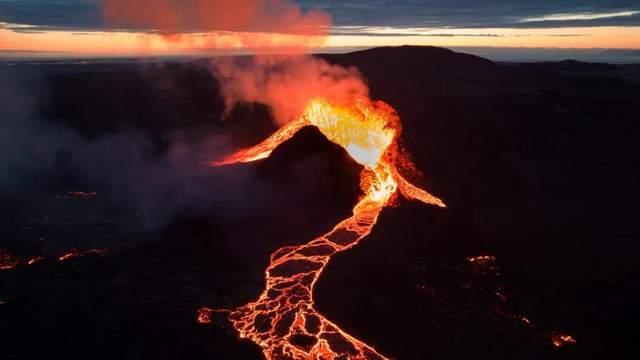 反思：湯加海底火山噴發(fā)，通信被毀全境失聯(lián)